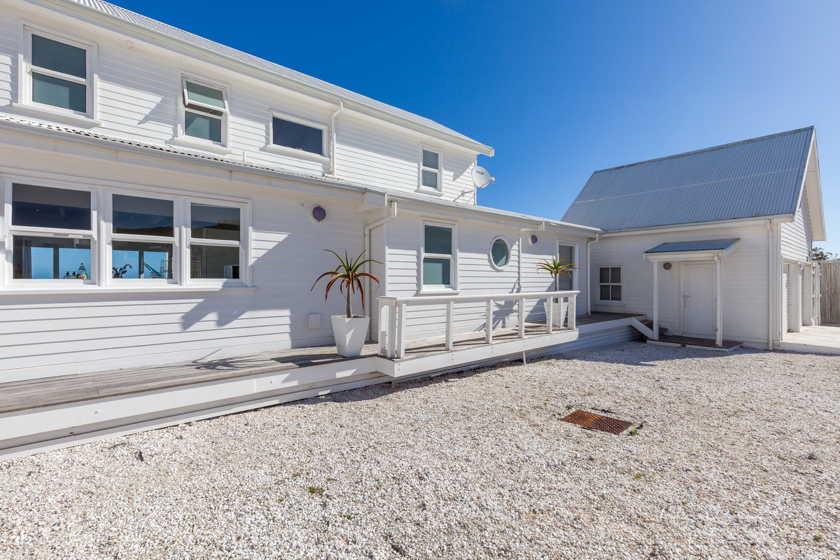 Pearl Bay