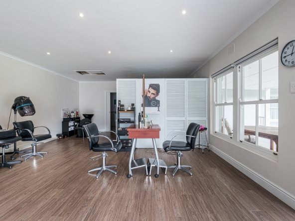 001 Osmond Salon AS 2026