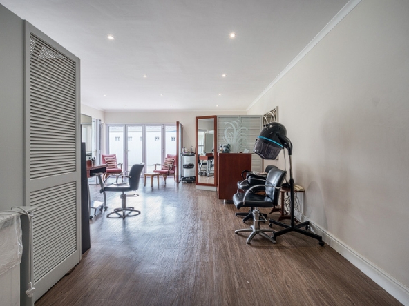 004 Osmond Salon AS 2026