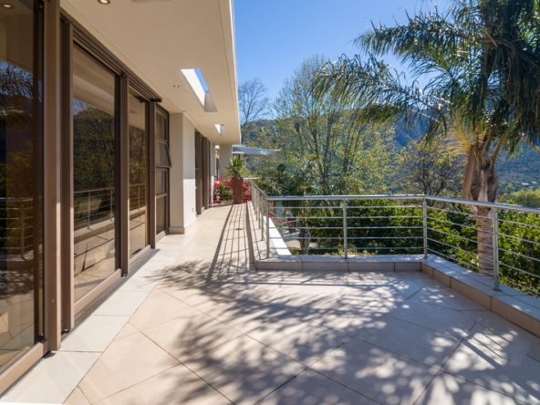 051 Beverly Hills AS 2018