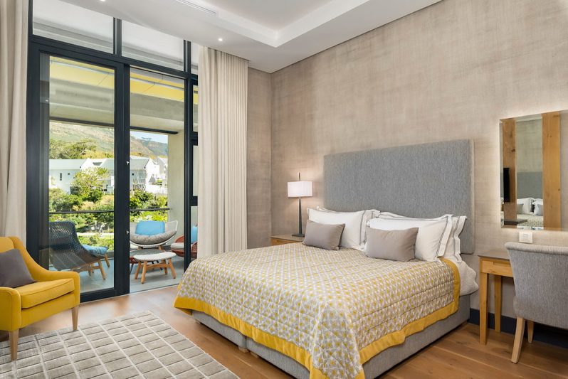 Tokai Accommodation - Norval Apartment