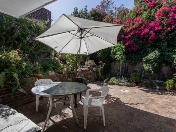 018 Kloof AS 2023