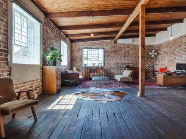 Six Love AS 2023- 13