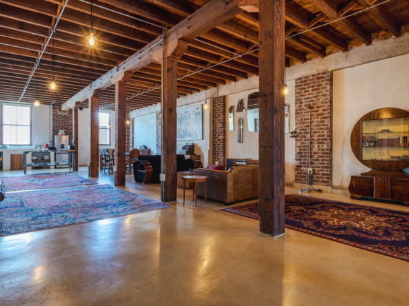 Six Love AS 2023- 38