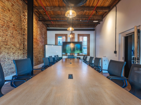 Queens Whiskey Lounge AS 2024- 018