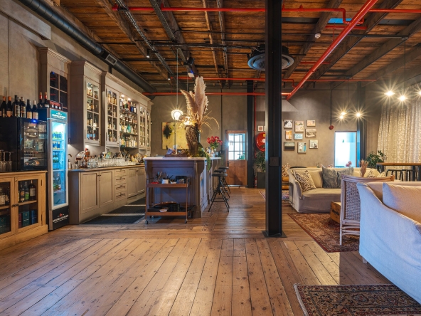 Queens Whiskey Lounge AS 2024- 028