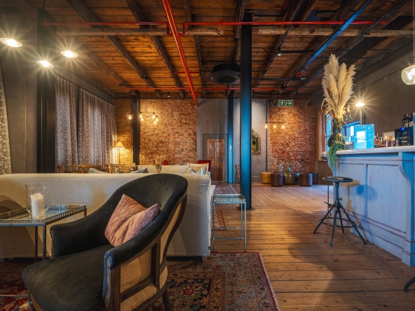 Queens Whiskey Lounge AS 2024- 039