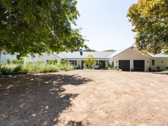 079 Cathedral Farmhouse AS 2026