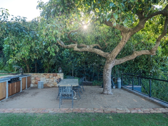 027-2025 AS Jacaranda House