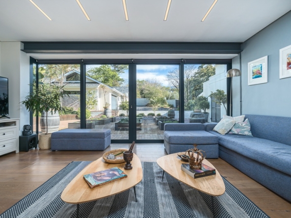 034 Sliding Doors AS 2025