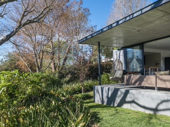 065 Sliding Doors AS 2025