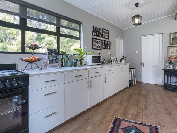 Bentwood AS 2025- 084