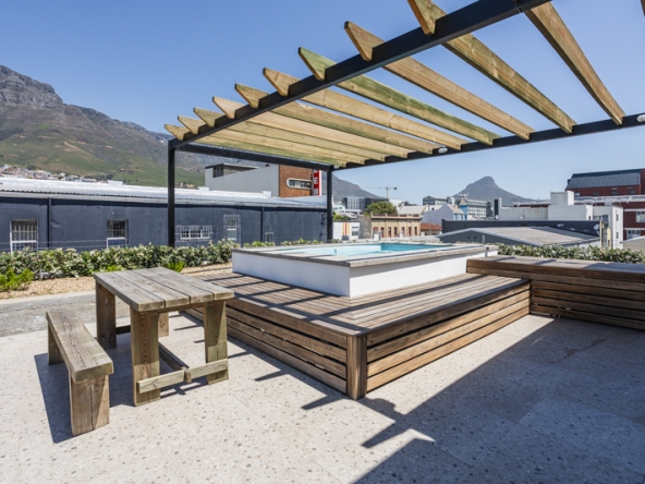 Skunkworks Pool Studio AS 2025- 002