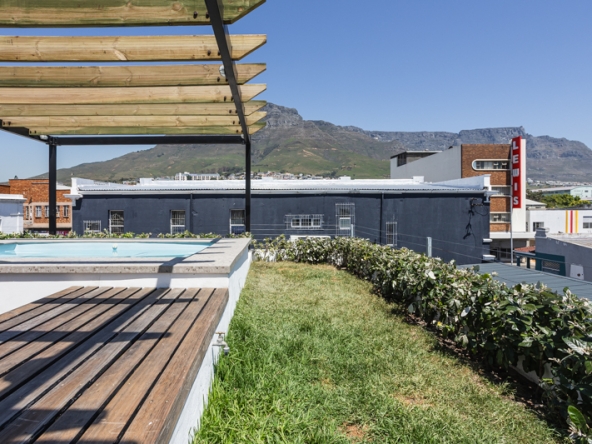 Skunkworks Pool Studio AS 2025- 004