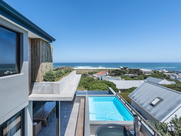 Sea and Summit AS 2025- 012