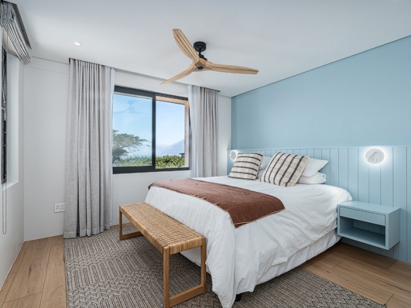 Sea and Summit AS 2025- 042