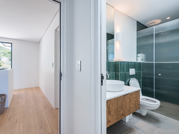 Sea and Summit AS 2025- 045