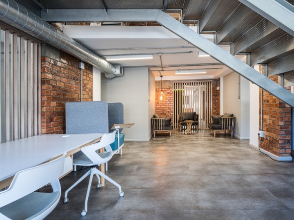 Womhub AS 2025- 010