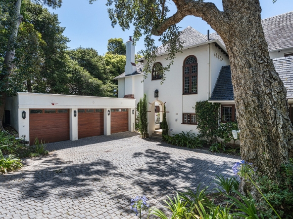 061-2026 AS Cork Oak Lodge