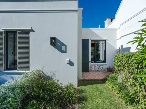 042 Balmoral Cottage AS 2024