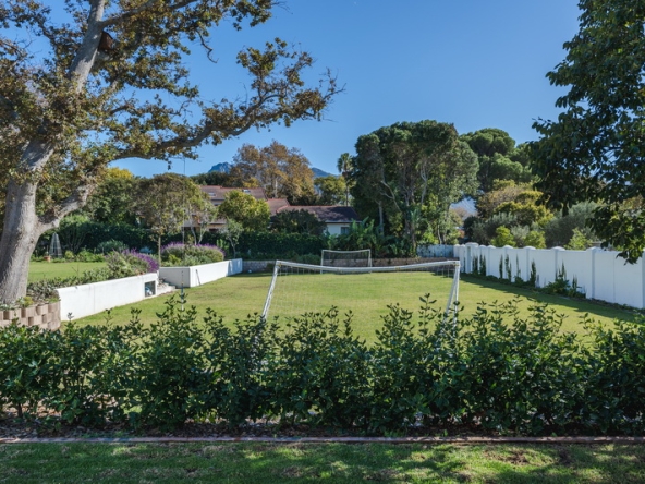 043 Balmoral Cottage AS 2024