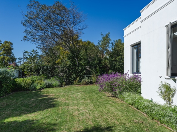 045 Balmoral Cottage AS 2024