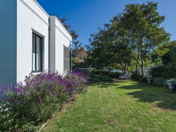 047 Balmoral Cottage AS 2024