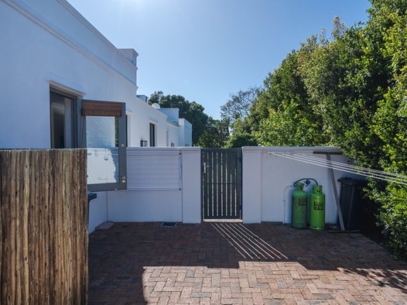 050 Balmoral Cottage AS 2024
