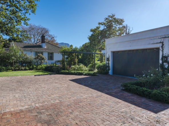 051 Balmoral Cottage AS 2024