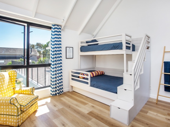 060 Colour Play AS 2026