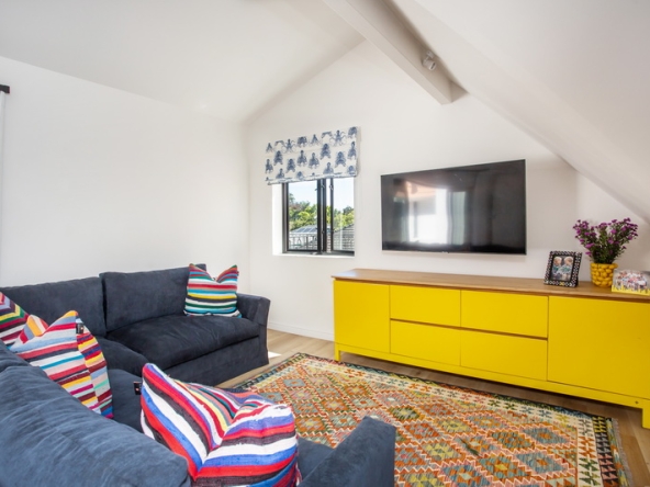 071 Colour Play AS 2026