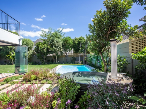 101 Colour Play AS 2026